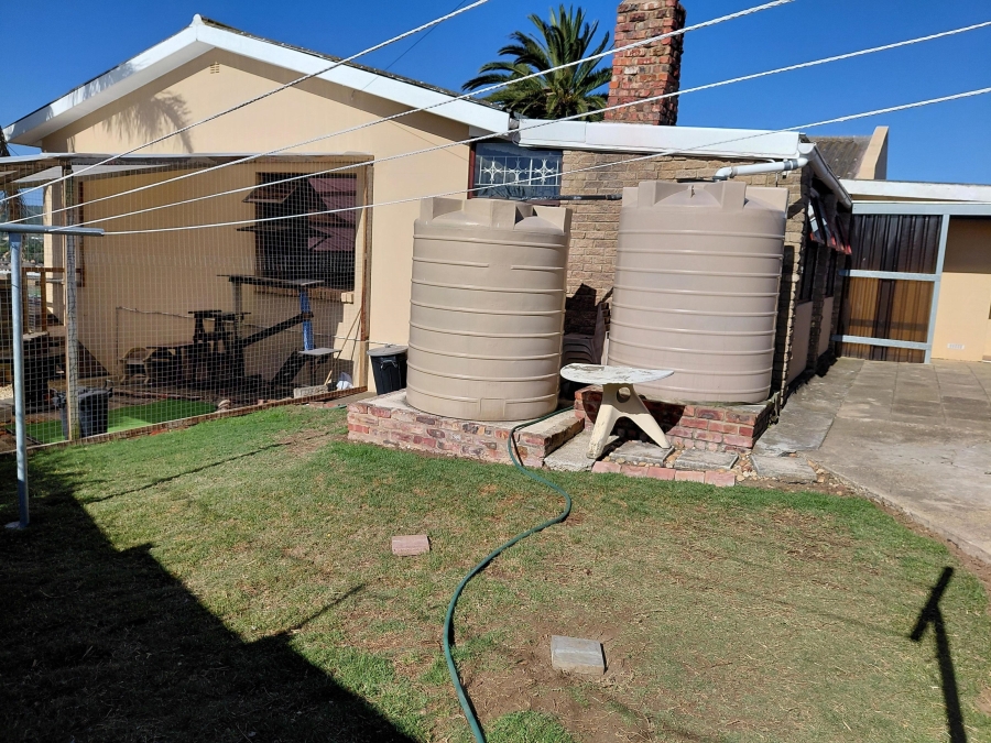 4 Bedroom Property for Sale in Heuwelkruin Eastern Cape